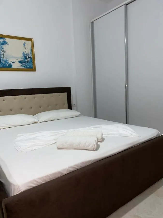 AM Apartment Sarandë 0*,